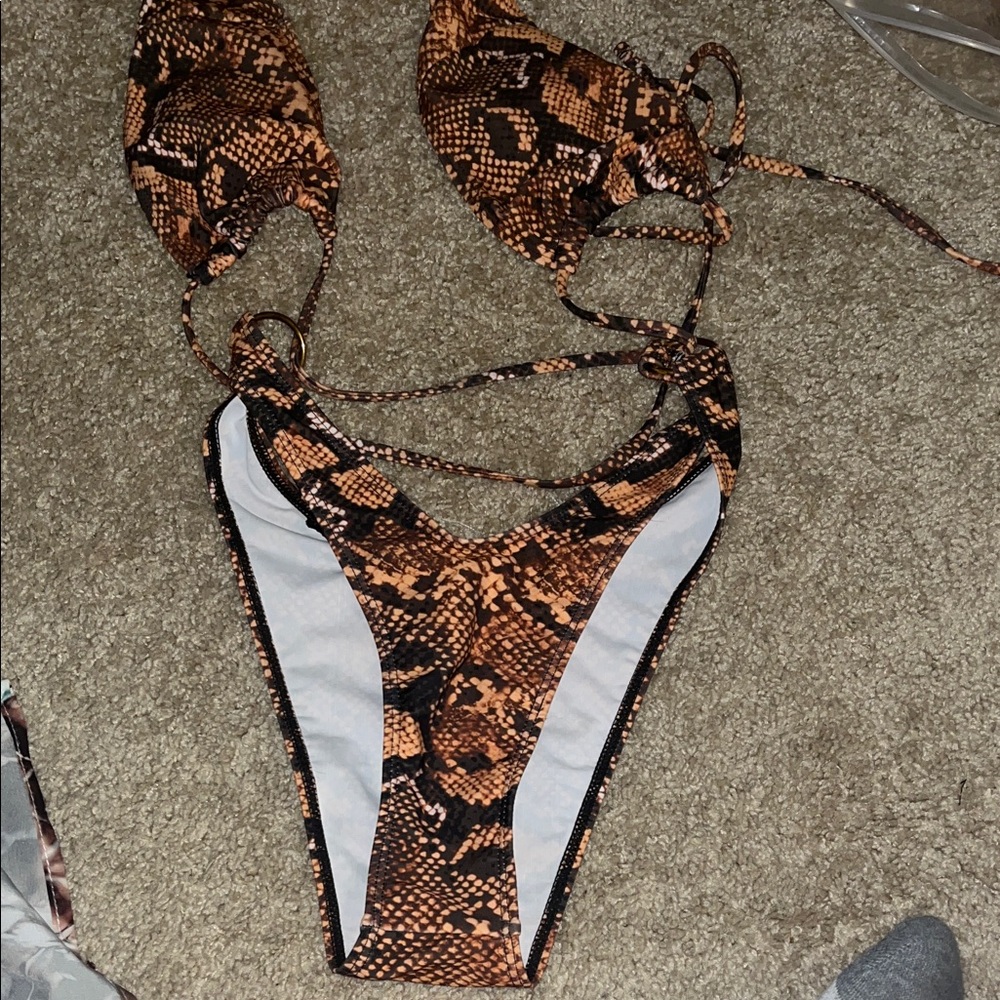 Womens Size Small Black & Gold Snake Print One Piece Swimsuit